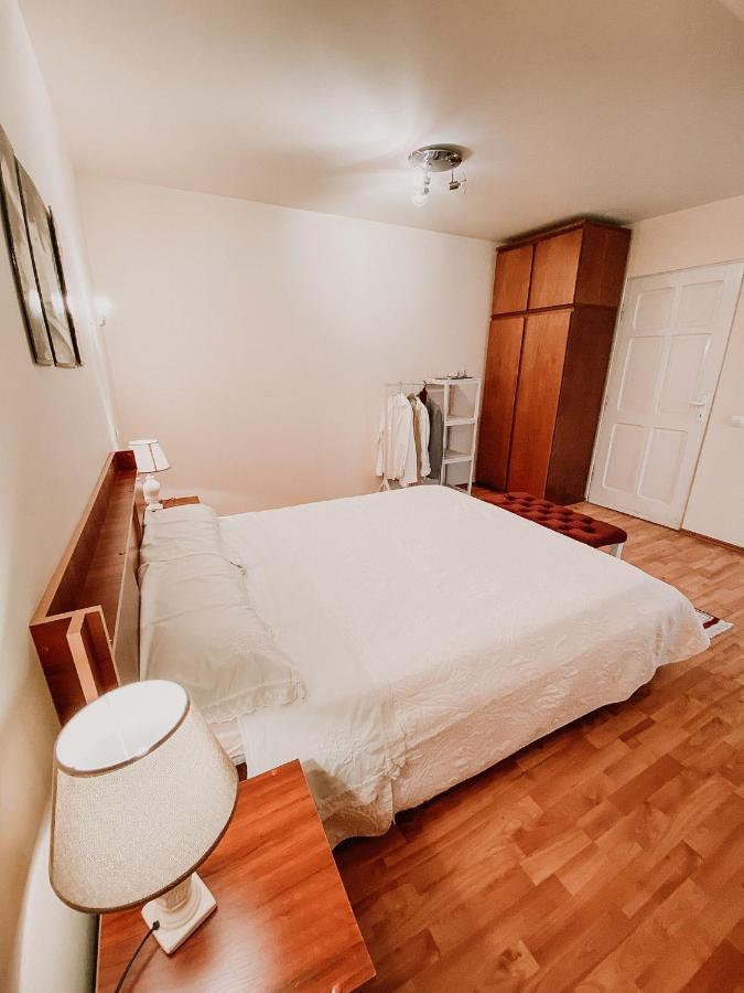 Cosy Bedroom For 2 With Balcony In A Family Villa Turnu Măgurele Exterior foto