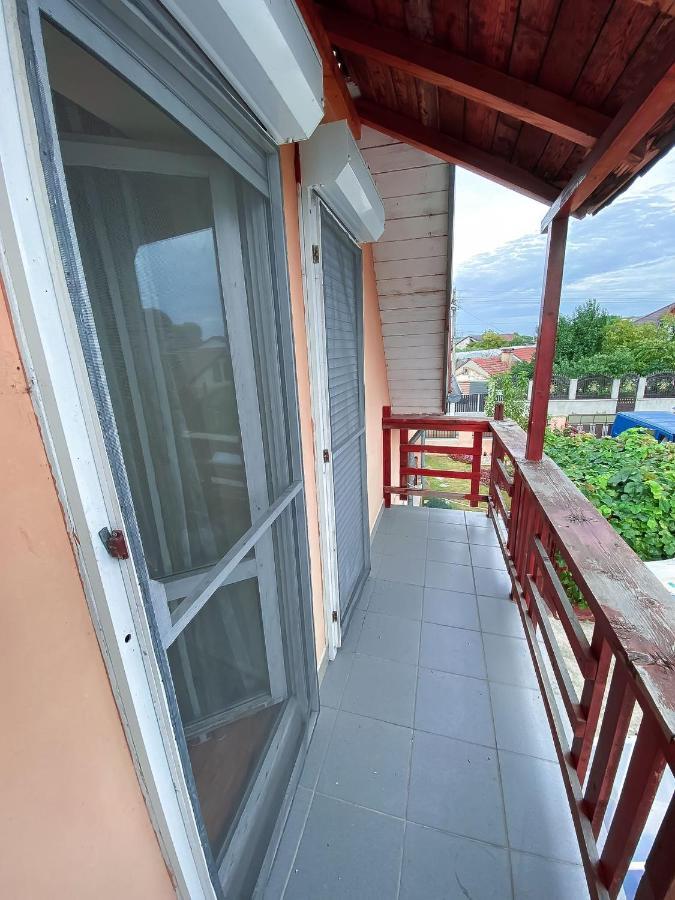 Cosy Bedroom For 2 With Balcony In A Family Villa Turnu Măgurele Exterior foto