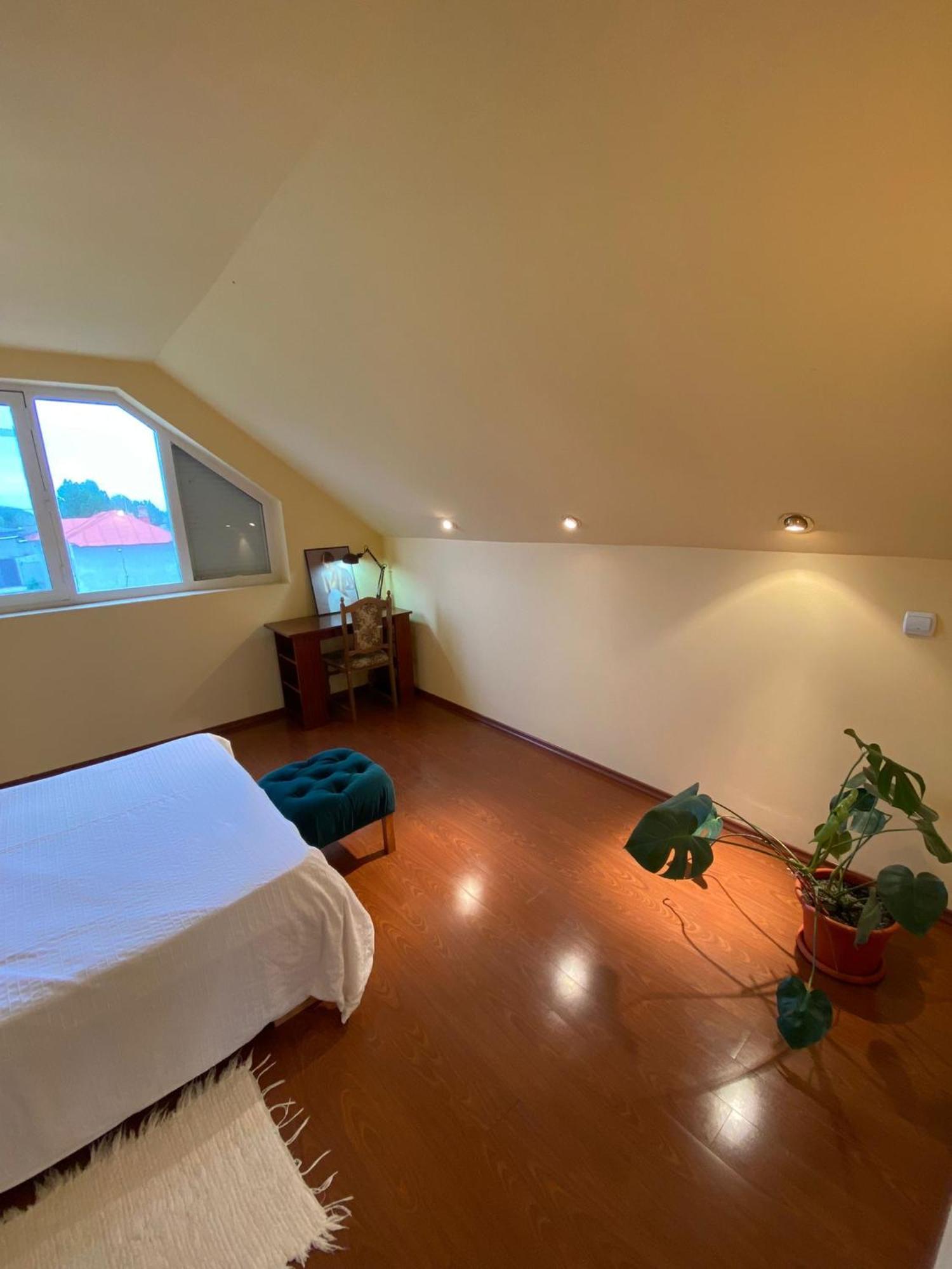 Cosy Bedroom For 2 With Balcony In A Family Villa Turnu Măgurele Exterior foto