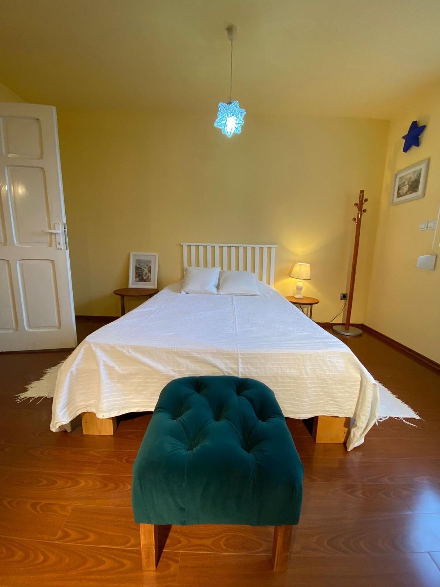 Cosy Bedroom For 2 With Balcony In A Family Villa Turnu Măgurele Exterior foto